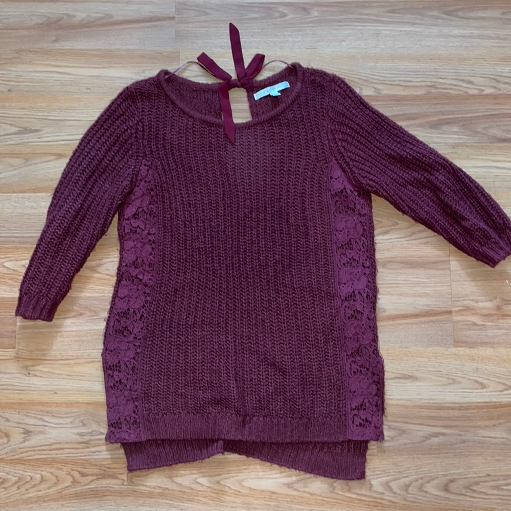 LC knit sweater.
